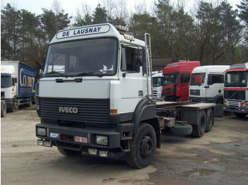 Iveco 240 E 32 6x2 - Samochód ciężarowe pod zabudowę