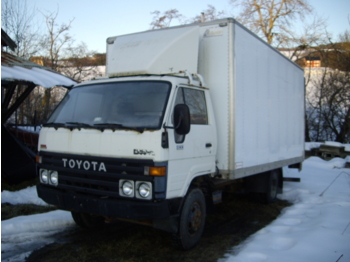 Toyota Dyna - Samochód ciężarowy furgon