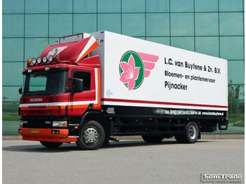 Samochód ciężarowy furgon Scania P94 320 EURO 3 MANUAL GEARBOX TAIL LIFT: zdjęcie 1