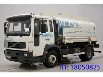 Samochód ciężarowy cysterna dla transportowania paliwa Volvo FL6.150: zdjęcie 1