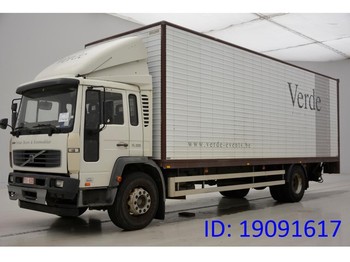 Samochód ciężarowy furgon Volvo FL 220: zdjęcie 1