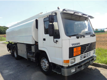 Samochód ciężarowy cysterna dla transportowania paliwa Volvo FL 260: zdjęcie 1