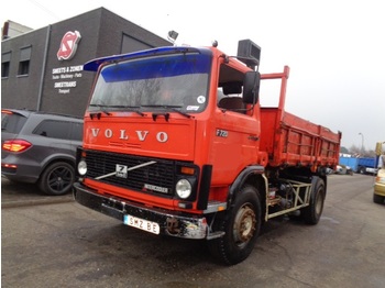 Samochód ciężarowy skrzyniowy/ Platforma Volvo FL 7 top 111000 km: zdjęcie 1