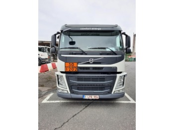 Samochód ciężarowy cysterna Volvo FM: zdjęcie 4