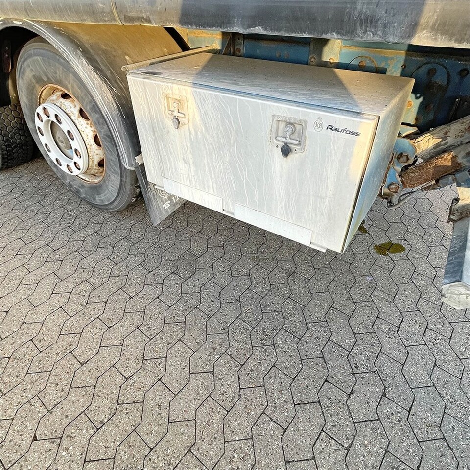 Samochód ciężarowy furgon Volvo FM12: zdjęcie 49