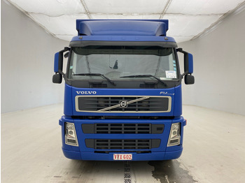 Samochód ciężarowy plandeka Volvo FM 300 - 6x2: zdjęcie 2