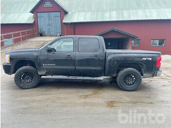 Pick-up Chevrolet Silverado 1500LTZ Crew Cab: zdjęcie 1