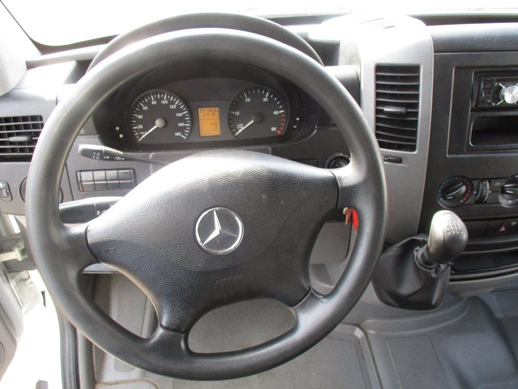 Furgon Mercedes-Benz Sprinter 516 CDI: zdjęcie 8