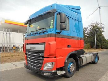 Ciągnik siodłowy DAF XF 440