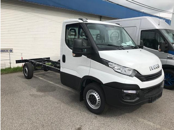 Samochód ciężarowe pod zabudowę IVECO Daily 35s18