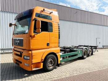 Ciężarówka kontenerowiec/ System wymienny MAN TGA 26.440
