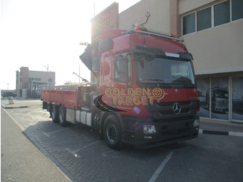 Samochod ciężarowy z HDS MERCEDES-BENZ