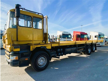 Samochód ciężarowy skrzyniowy/ Platforma SCANIA 114