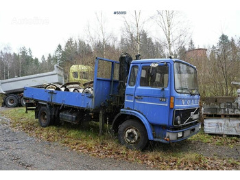 Samochód ciężarowy skrzyniowy/ Platforma VOLVO