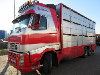 Ciężarówka do przewozu zwierząt VOLVO FH12
