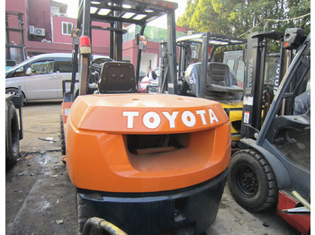 Wózek widłowy diesel TOYOTA FD30: zdjęcie 1