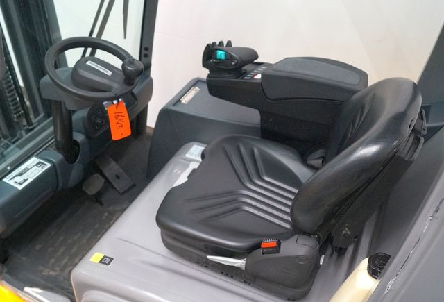 Wózek widłowy elektryczny Jungheinrich EFG320