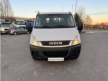 Samochód dostawczy skrzyniowy IVECO