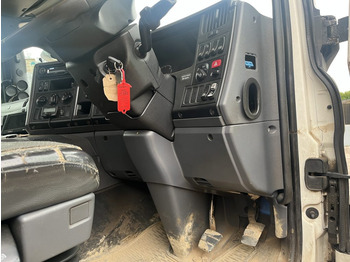 Scania P400 8X4 - Samochód ciężarowy skrzyniowy/ Platforma: zdjęcie 3
