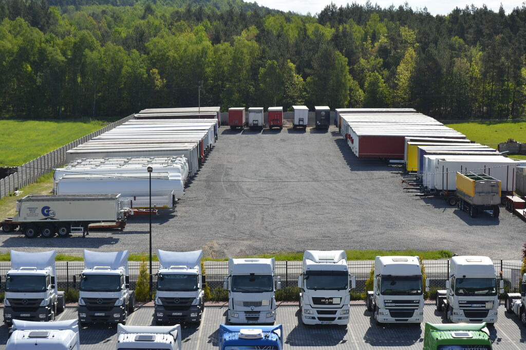 DUETDUDA - Maszyny budowlane MERCEDES-BENZ undefined: zdjęcie 2