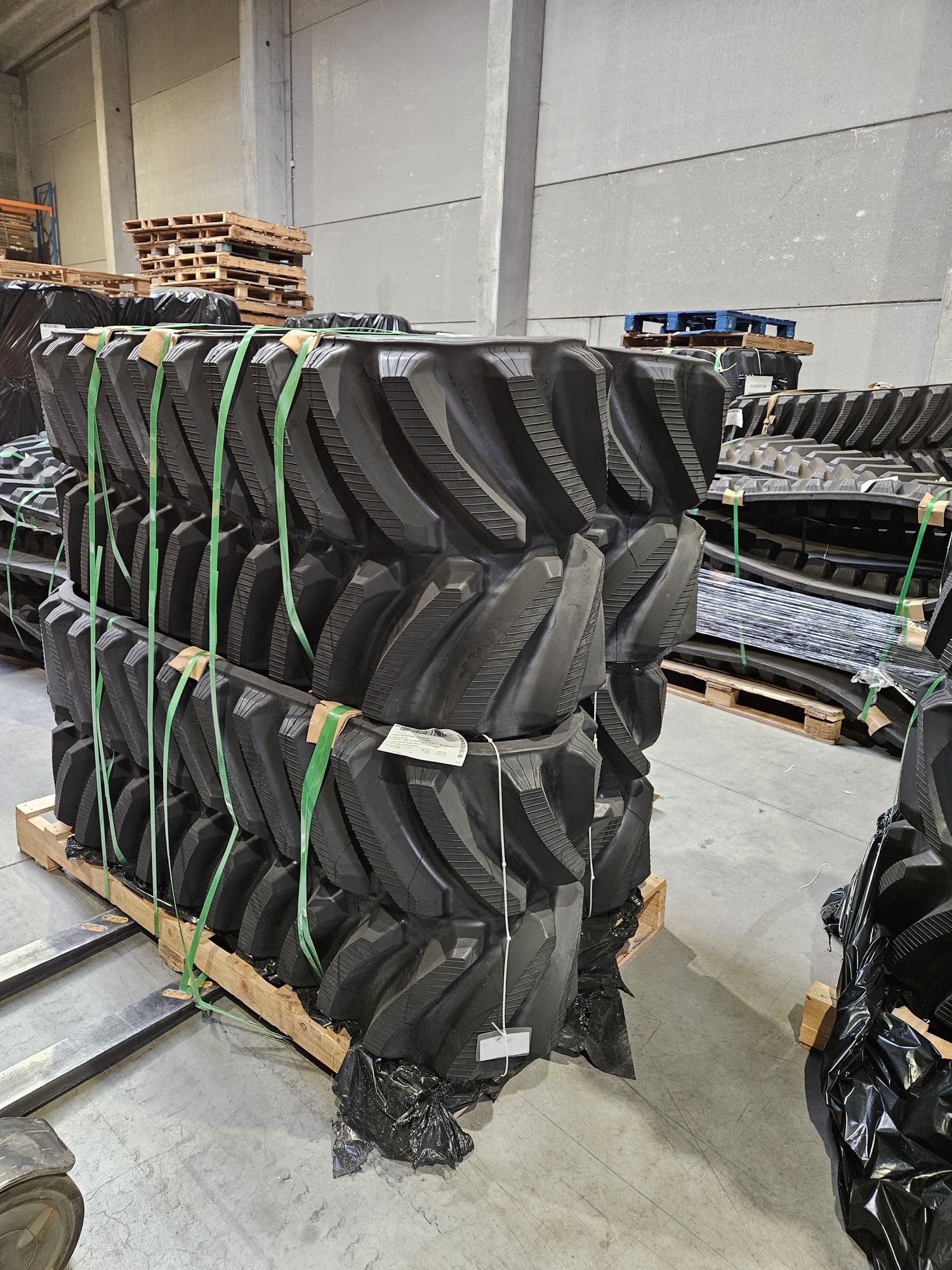 LEACH LEWIS RUBBER TRACKS LIMITED undefined: zdjęcie 6