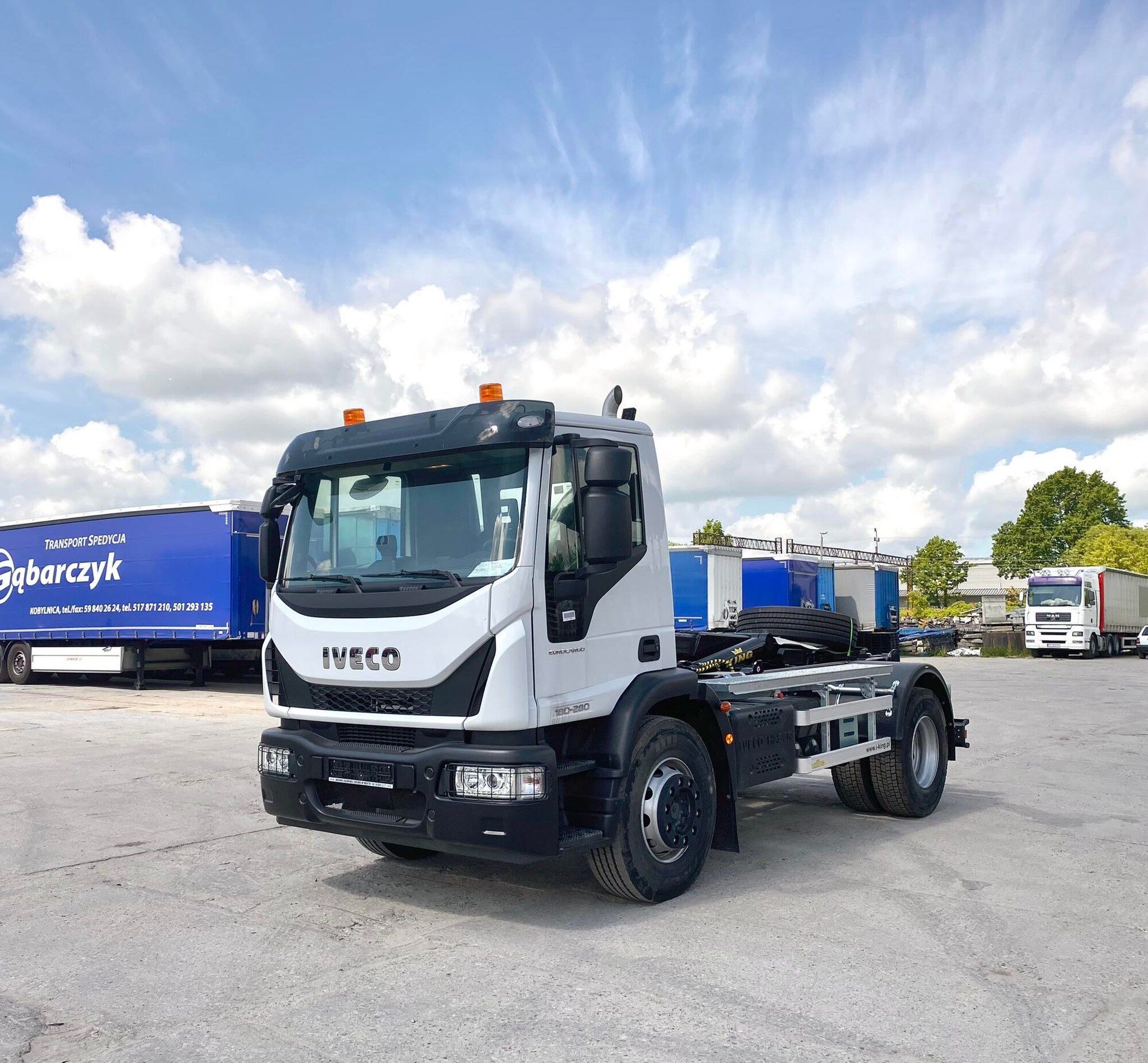 KING Vehicle Body Builder undefined: zdjęcie 3