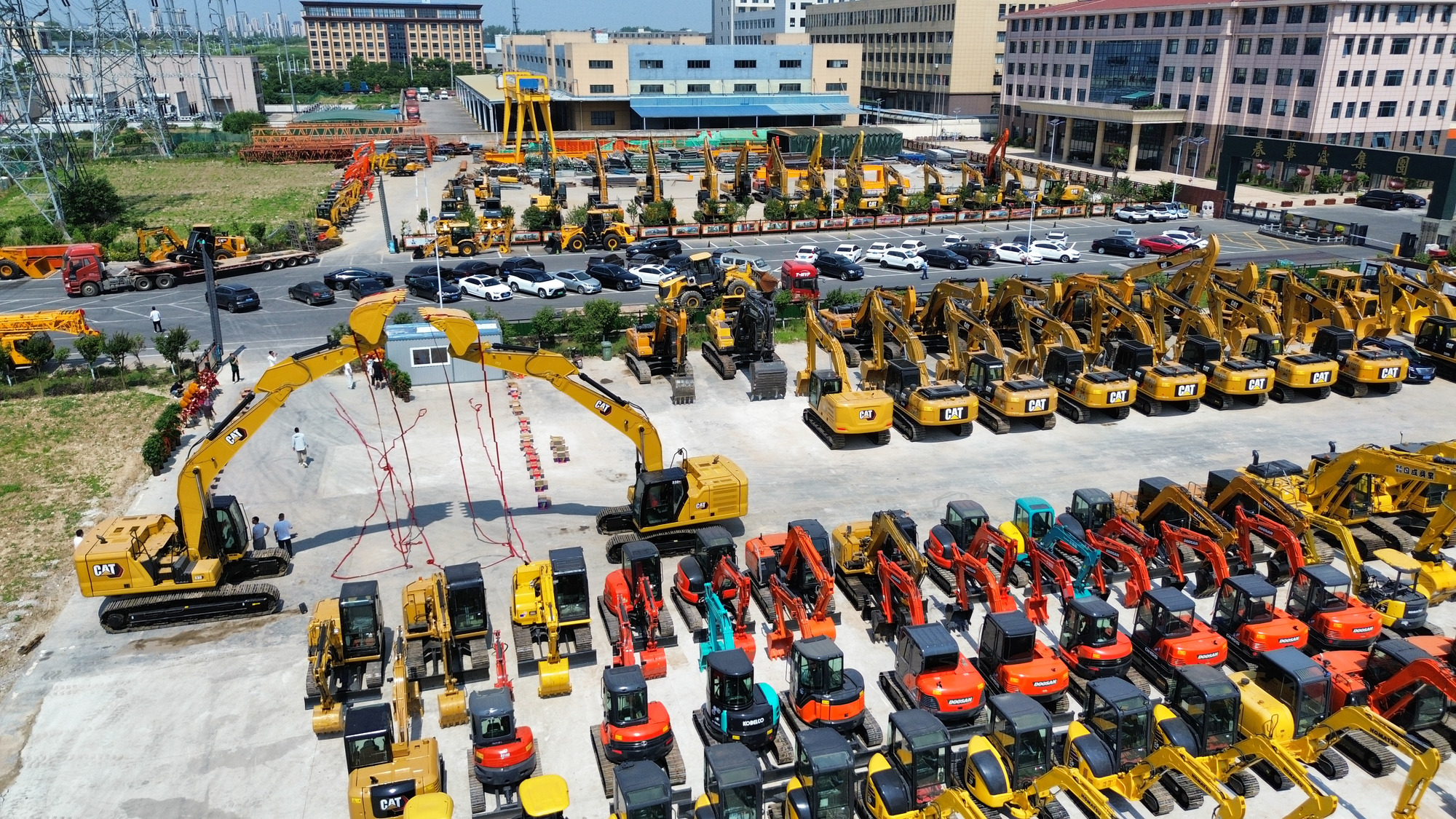 Toaks International Trading Company - Samochody ciężarowe SINOTRUK - Rok: 2017, klimatyzacja undefined: zdjęcie 1