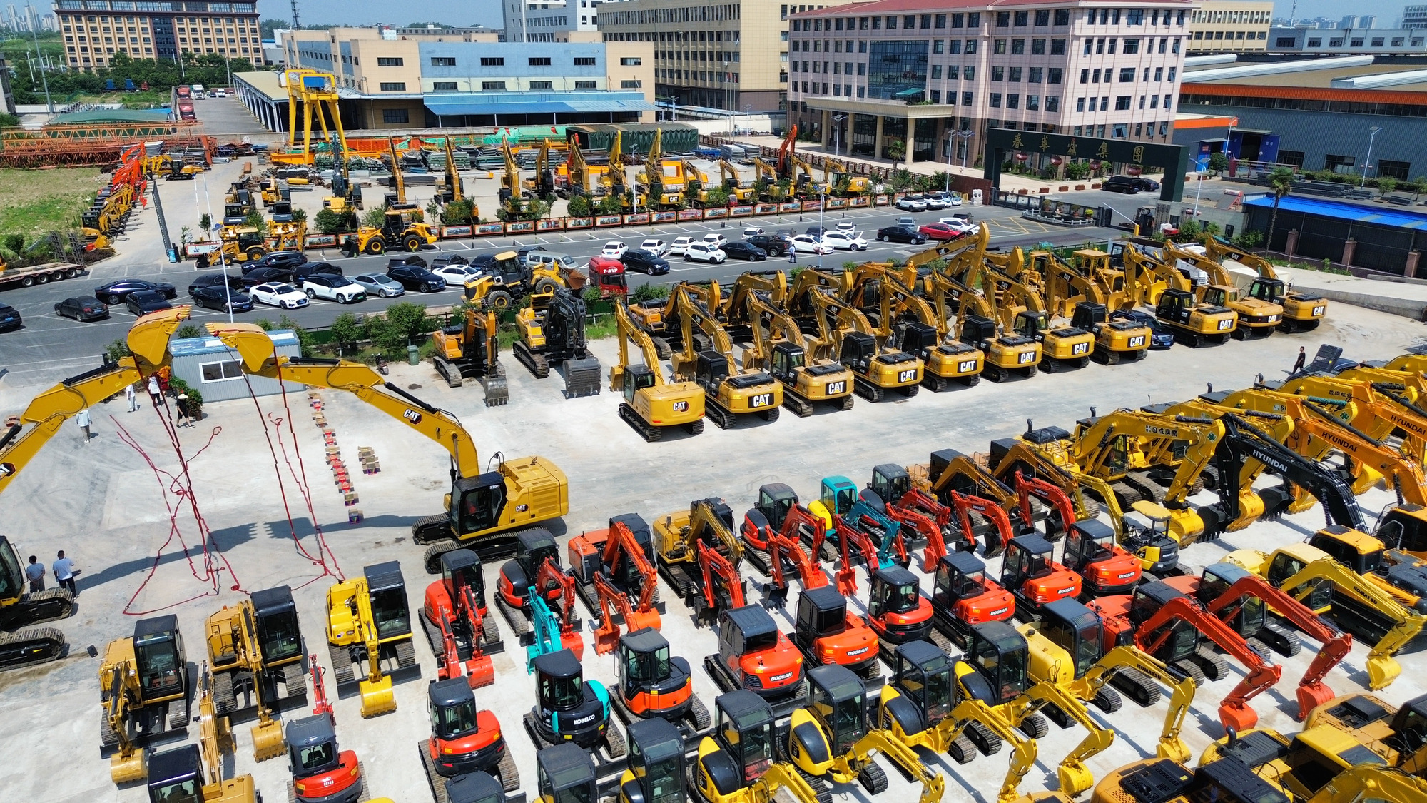 Toaks International Trading Company - Samochody ciężarowe SINOTRUK - Rok: 2017, klimatyzacja undefined: zdjęcie 2