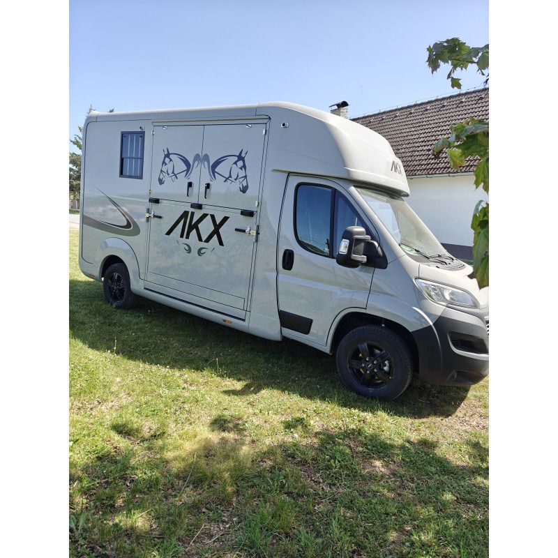 STX Horseboxes Czech rep. - ogłoszenia sprzedaży undefined: zdjęcie 1