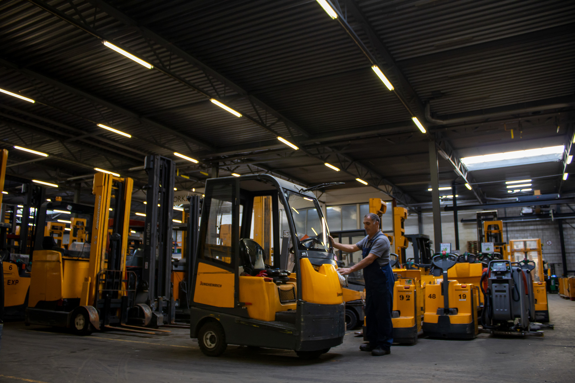 Forklifthouse B.V. - ogłoszenia sprzedaży undefined: zdjęcie 1