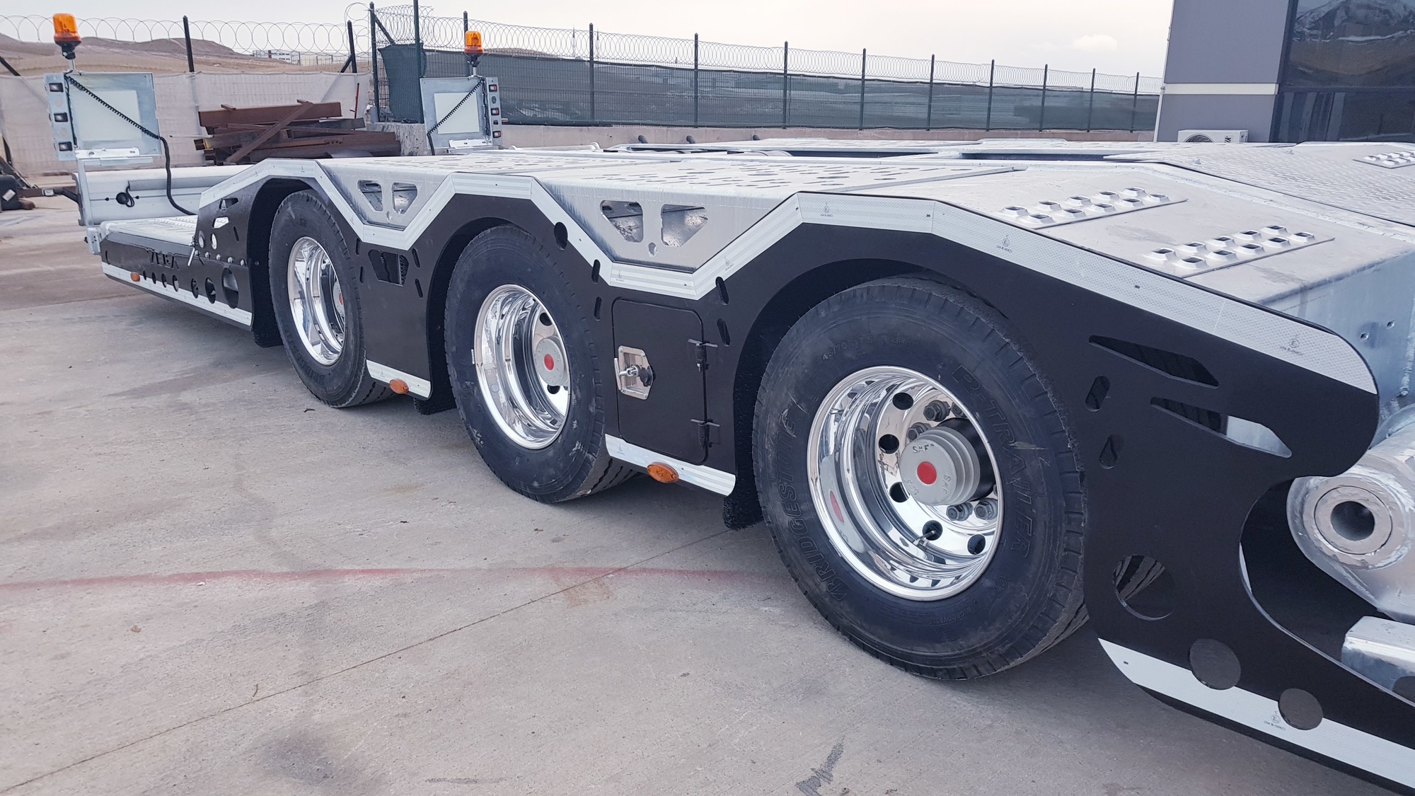 VEGA TRAILER - ogłoszenia sprzedaży undefined: zdjęcie 12