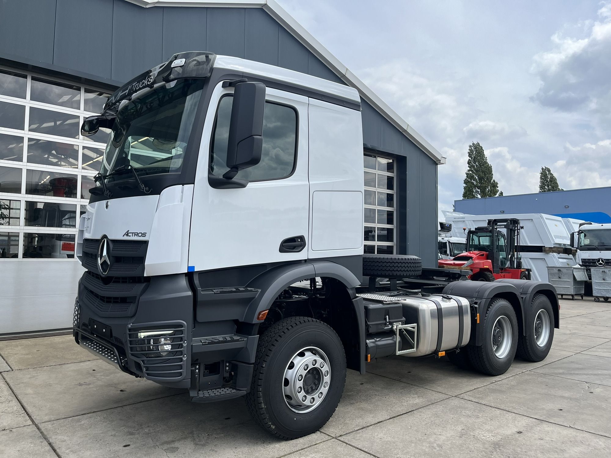 TMH Trucks undefined: zdjęcie 3