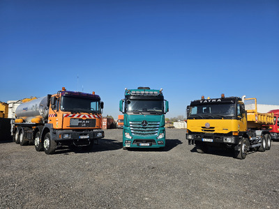 Samochód ciężarowe pod zabudowę VOLVO FM 400