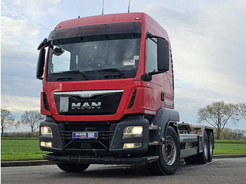 Ciężarówka hakowiec MAN TGS 26.440