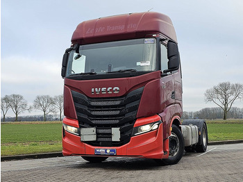 Ciągnik siodłowy IVECO S-WAY