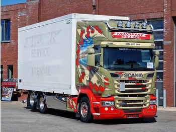 Samochód ciężarowy furgon SCANIA R 580