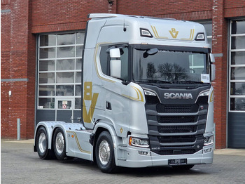 Ciągnik siodłowy SCANIA S 660 V8