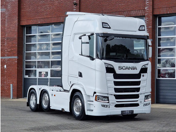 Ciągnik siodłowy SCANIA S 770