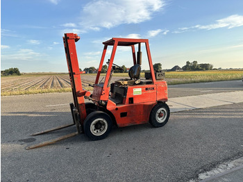 Wózek widłowy diesel CLARK