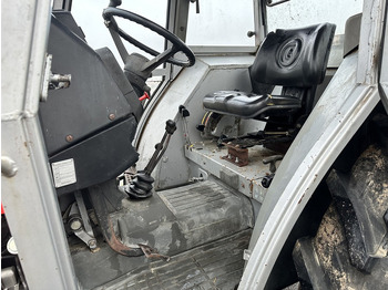 Ciągnik rolniczy Massey Ferguson 390: zdjęcie 4 Ciągnik rolniczy Massey Ferguson 390: zdjęcie 4