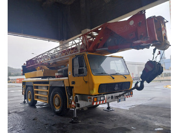 Dźwig samojezdny GROVE