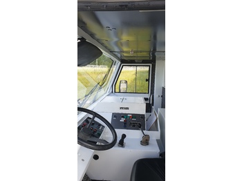 Ciągnik samolotowy SOVAM K250: zdjęcie 4 Ciągnik samolotowy SOVAM K250: zdjęcie 4