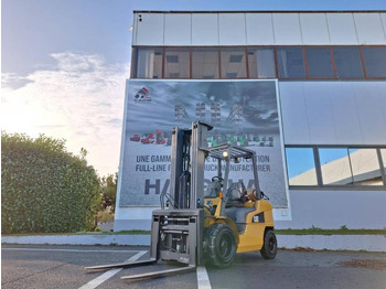 Wózek widłowy gazowy CATERPILLAR GP