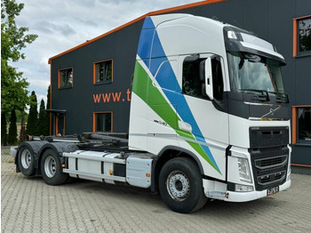 Ciężarówka hakowiec VOLVO FH 540