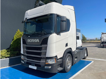 Ciągnik siodłowy SCANIA R 450