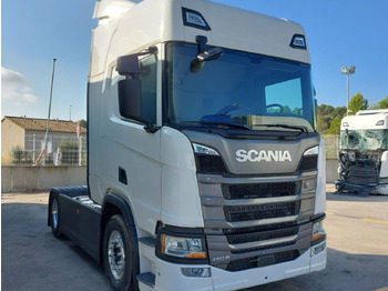 Ciągnik siodłowy SCANIA R 460