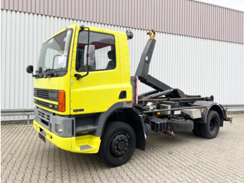 Ciężarówka hakowiec DAF 65 210