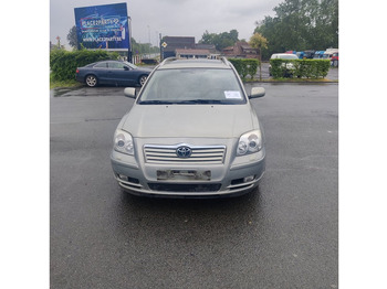 Samochód osobowy TOYOTA