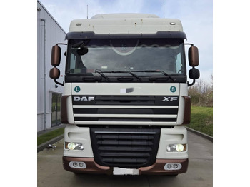 Ciągnik siodłowy DAF XF 105