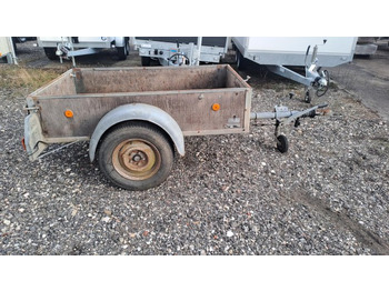 Przyczepa samochodowa